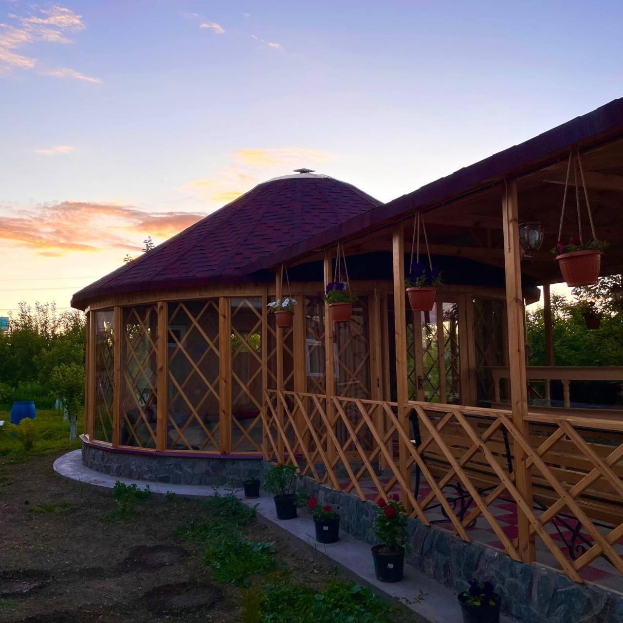 Guest House Amirhan Bokonbayevo Εξωτερικό φωτογραφία
